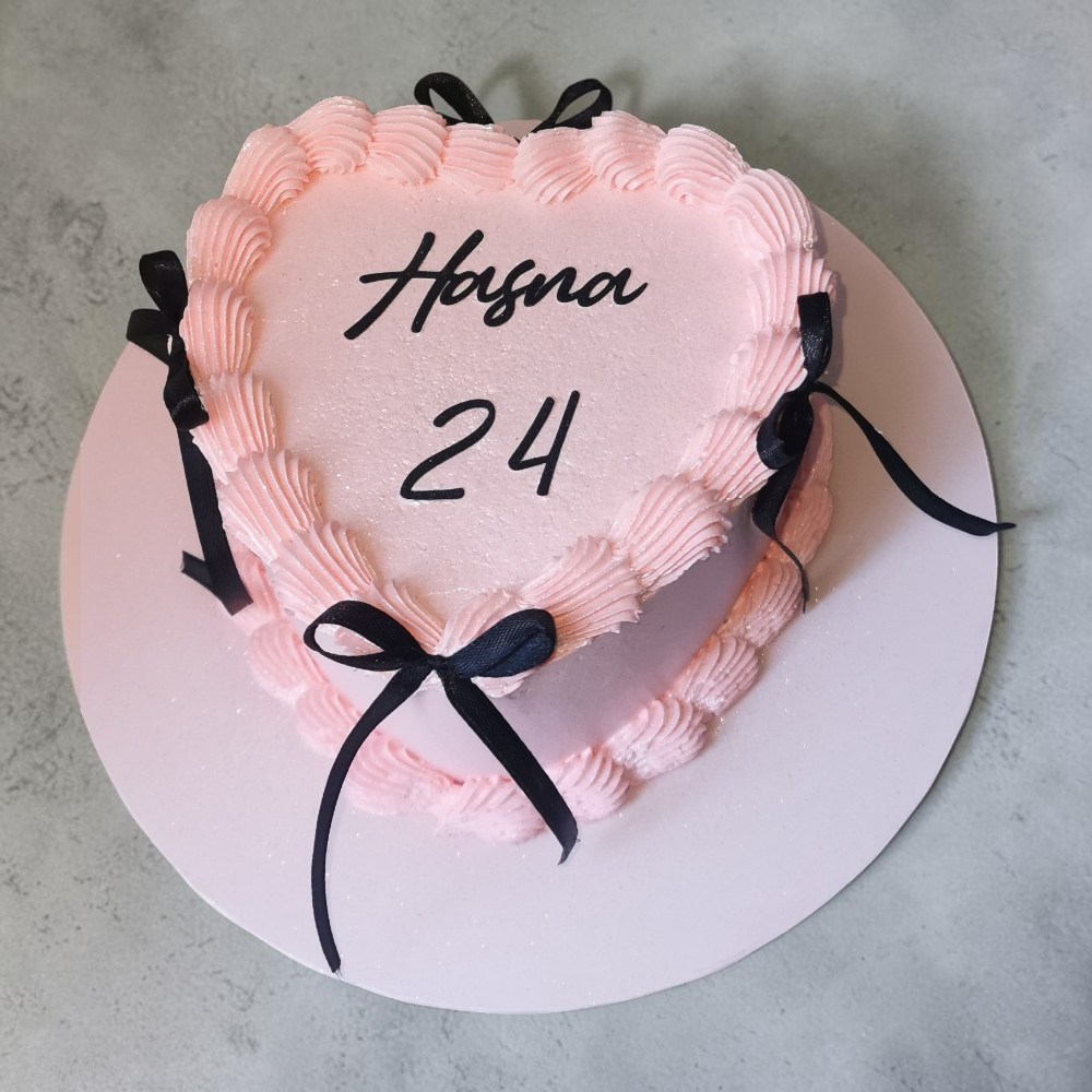 Sweet Heart Cake - Image 2