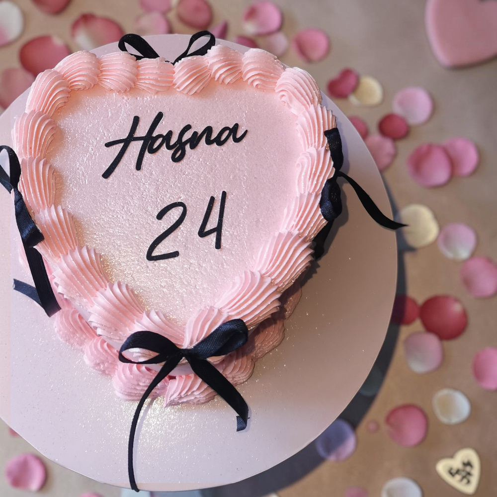 Sweet Heart Cake - Image 4